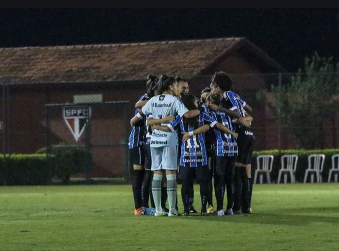 Arquivo:2020.10.14 - São Paulo (feminino) 0 x 0 Grêmio (feminino).4.png