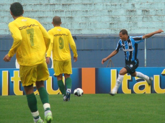 Arquivo:2009.08.17 - Grêmio 1 x 1 Ypiranga (B).jpg