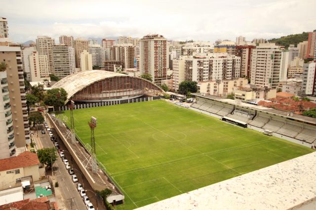 Arquivo:Estádio Caio Martins.jpg