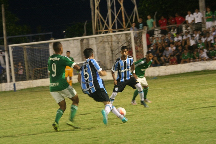 Arquivo:2016.01.20 - Grêmio 3 x 1 Palmeiras (Sub-17).2.jpg