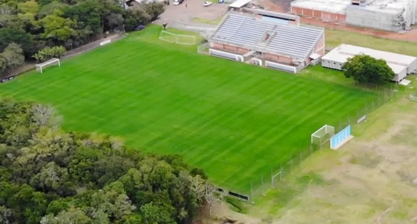 Arquivo:Estádio Aírton Ferreira da Silva.jpg
