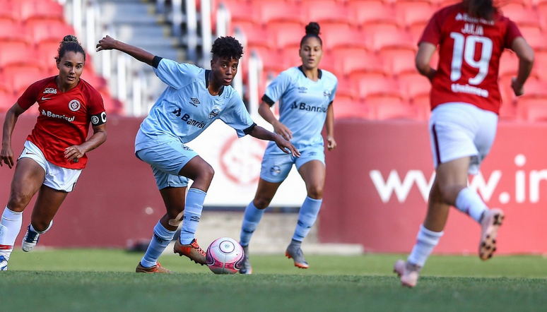 Arquivo:2018.12.09 - Internacional (feminino) 1 x 1 Grêmio (feminino).1.png
