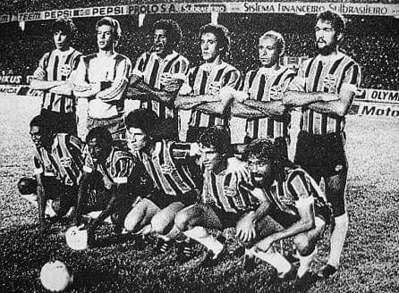 Arquivo:1982.04.04 - Grêmio 1 x 1 Fluminense - Foto.jpg
