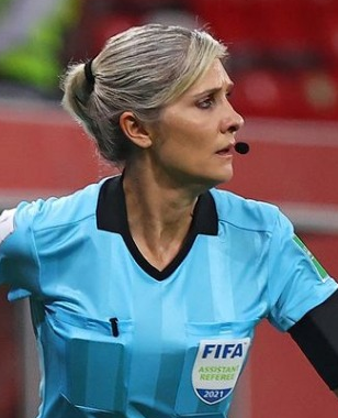 Arquivo:Neuza Inês Back.png