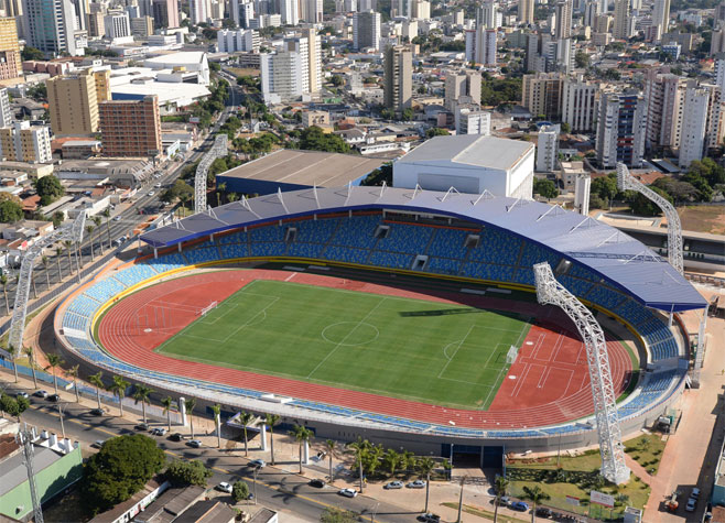 Arquivo:Estádio Olímpico Pedro Ludovico Teixeira (2006).jpeg
