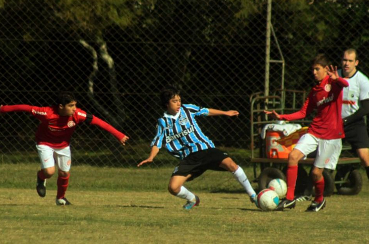 Arquivo:2014.06.19 - Grêmio 1 x 0 Internacional (Sub-13).foto1.png