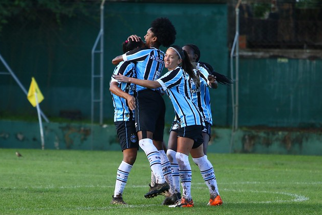 Arquivo:2019.05.25 - Grêmio (feminino) 5 x 0 Fluminense (feminino).4.png