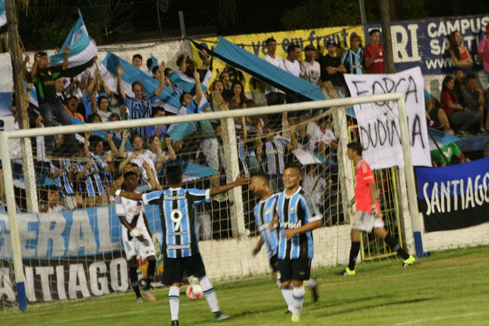 Arquivo:2016.01.08 - Grêmio 2 x 2 Ponte Preta (Sub-17).jpg