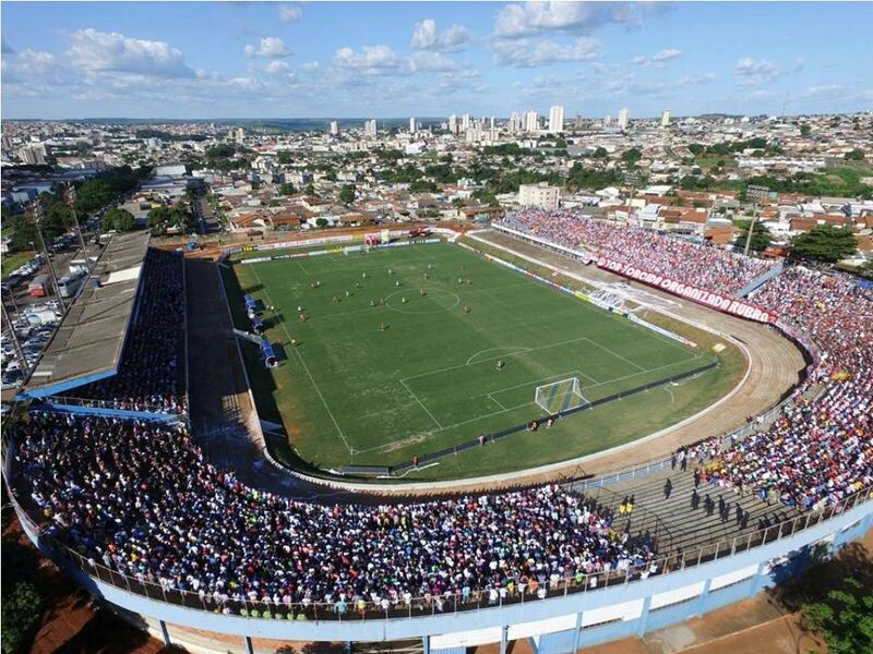 Arquivo:Estádio Jonas Ferreira Alves Duarte.jpg