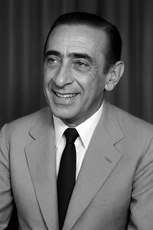 Hélio Volkmer Dourado.png