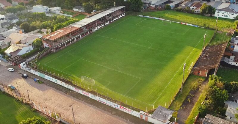 Arquivo:Estádio Edmundo Feix.jpg