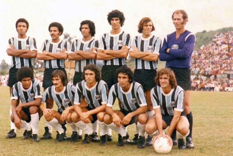 Arquivo:Palmeira pato branco 3x7 gremio.jpg