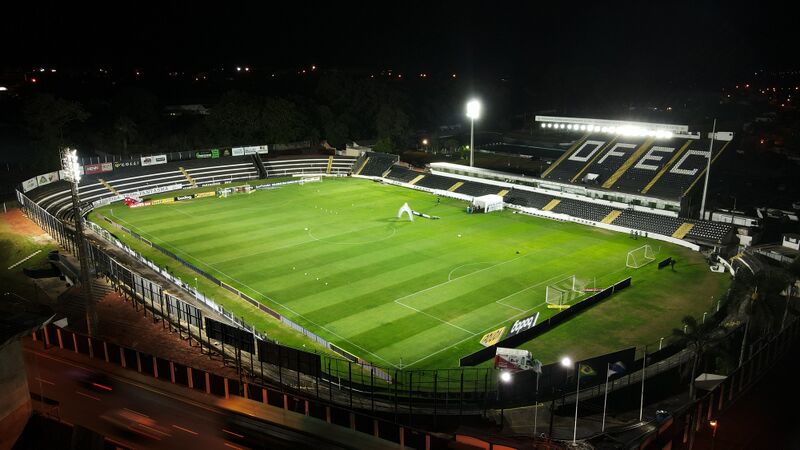 Arquivo:Estádio Germano Krüger.jpg