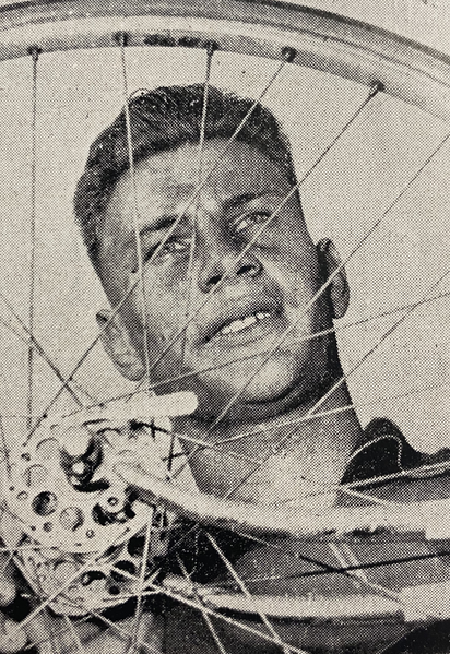 Arquivo:Hélio dos Santos.png