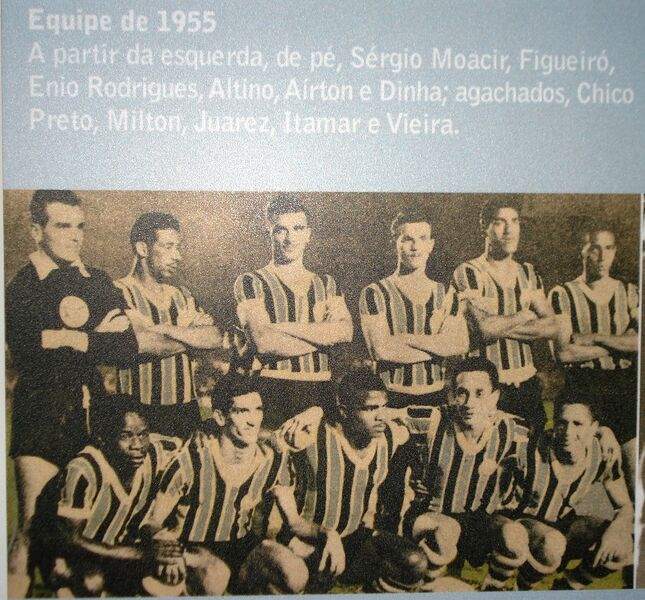 Arquivo:Equipe Grêmio 1955.JPG