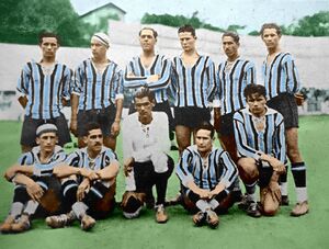 Em pé: Lacy, Artigas Pérez, Luiz Carvalho, Foguinho, Poroto, Nenê. Agachados: Mabília, Darío Passos, Lara, Sardinha, Russo.