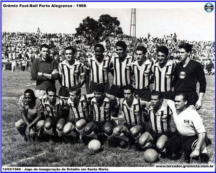 Arquivo:Equipe Grêmio 1966 C.jpg