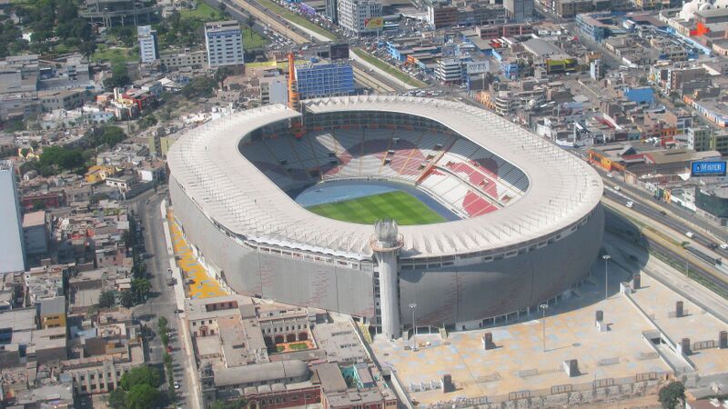 Arquivo:Estádio Nacional do Peru.jpg